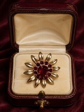 Dark Deep Red Prong Set Faceted Brooch Gold Tone Vintage Flower Pin